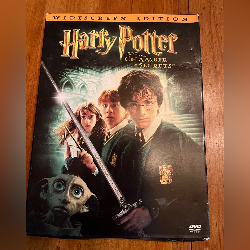 Kids DVD Harry Potter and Yhe Chamber of Secrets Wide Screen Edition